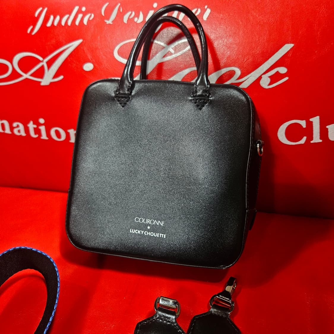 쿠론 x 럭키슈에뜨 미니 크로스백 + 토트백 Free 상품이미지1