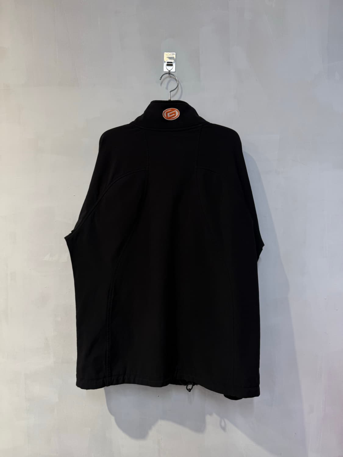 살로몬 블랙 집업 상품이미지3