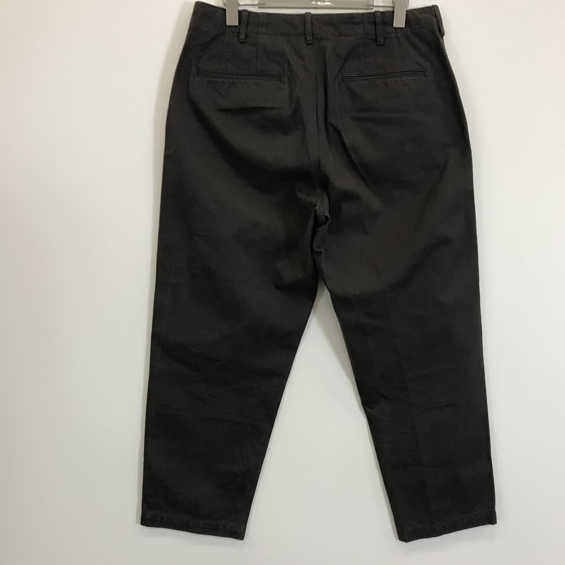 유니클로U 루즈핏 테이퍼드 치노팬츠 [32인치] 상품이미지3