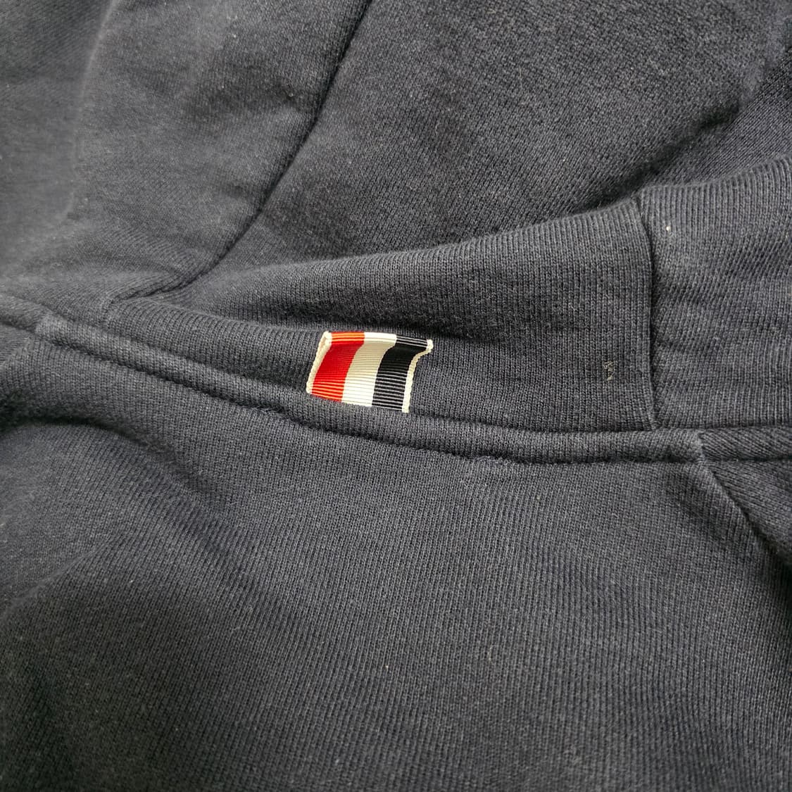 [정품] 톰브라운 시그니처 4바 네이비 후드 집업 (M) 상품이미지9