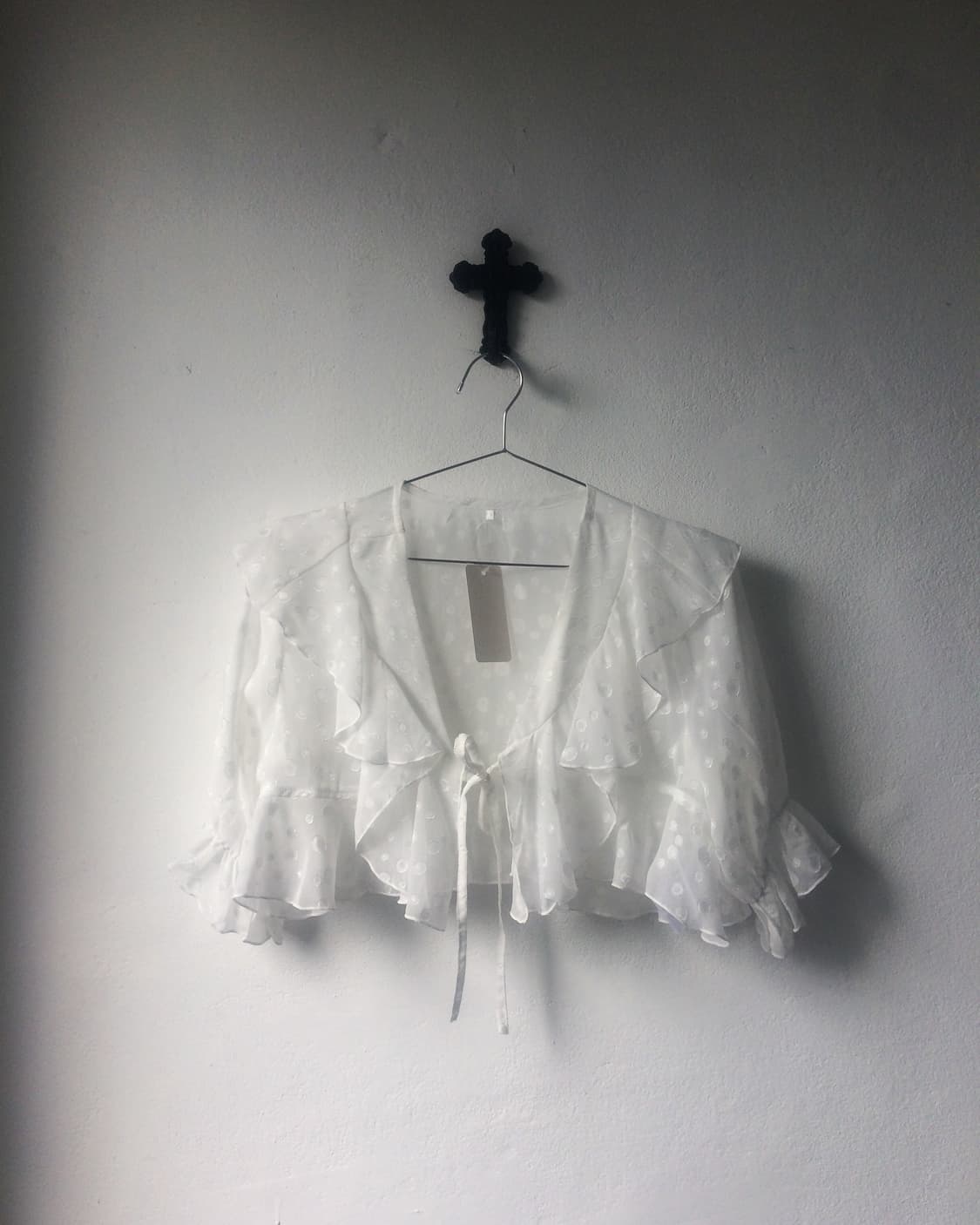 Dot pattern frill cardigan 상품이미지2