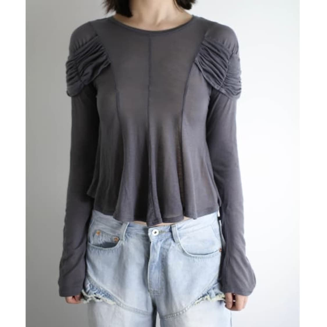 Ulikasanctus curtain t-shirt 상품이미지1