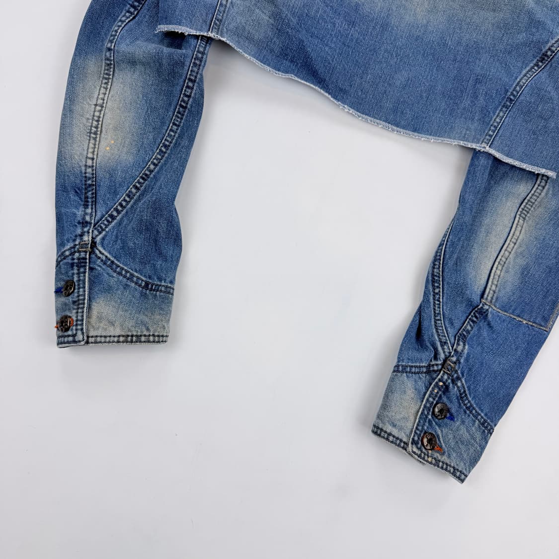 디젤 커스텀 크롭 워싱 데님 자켓 상품이미지7