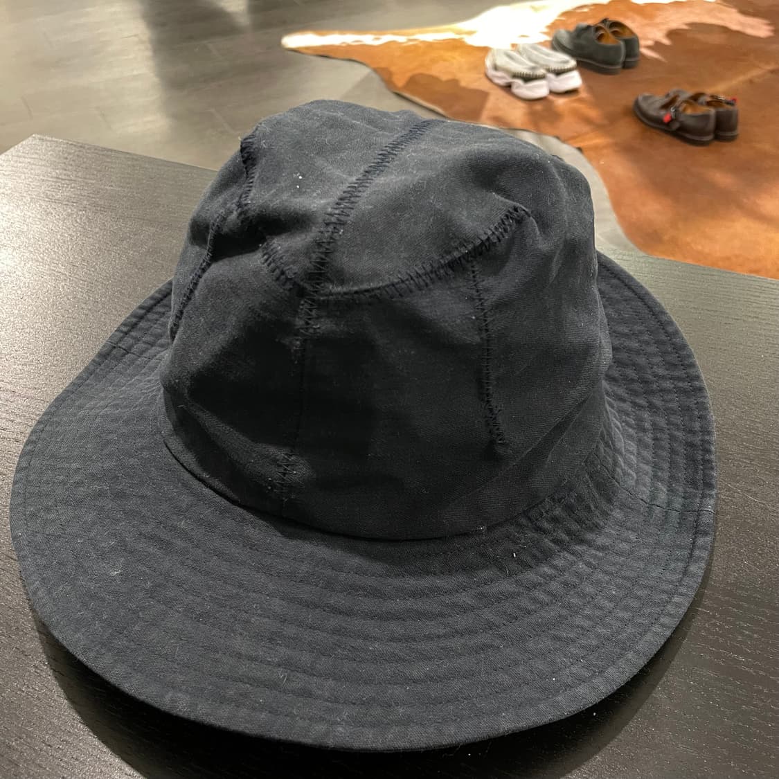 키지마 타카유키 패널 디테일 버킷햇 상품이미지2