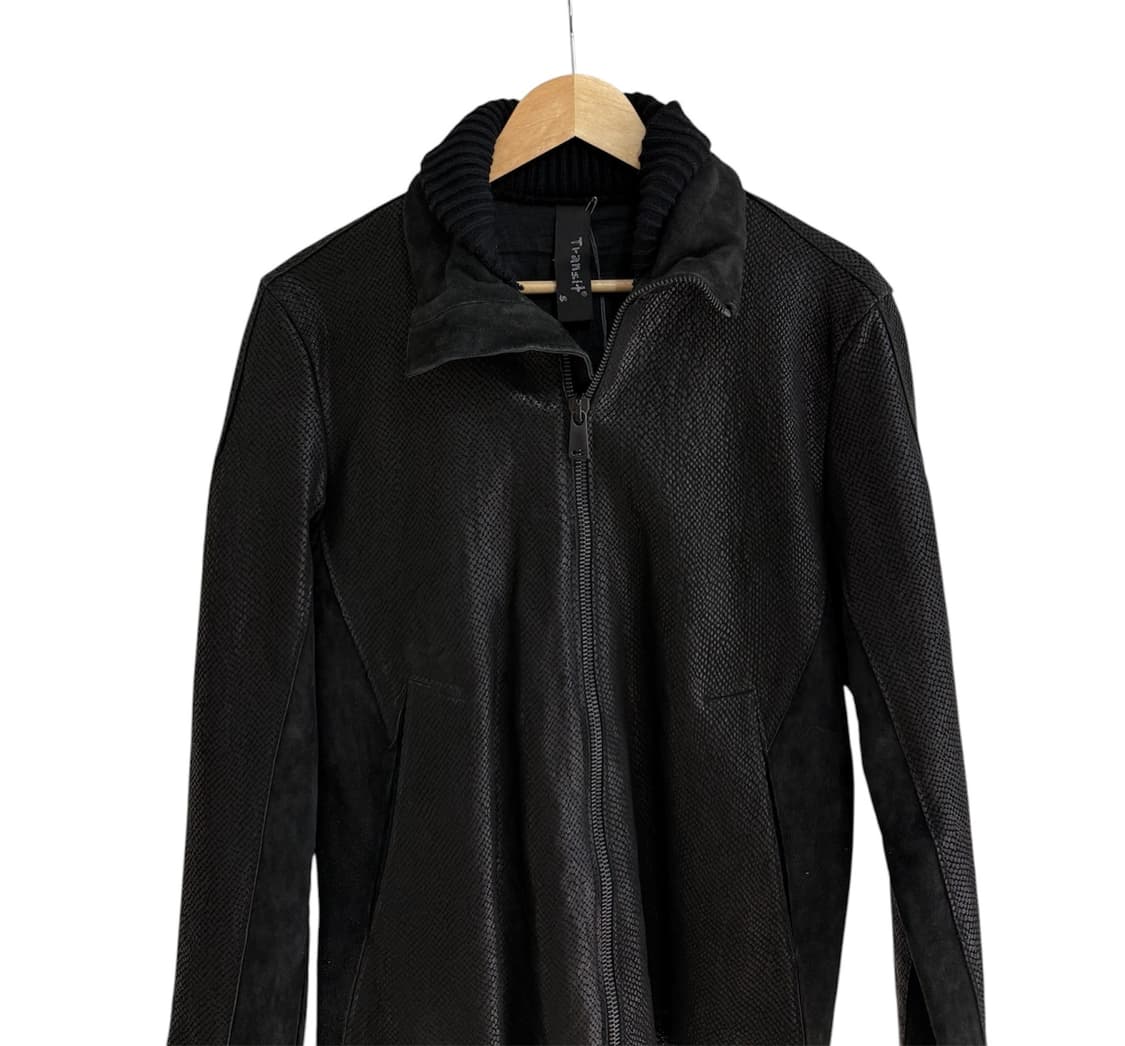 트랜짓 파이톤 가공 램 스킨 하이넥 자켓 상품이미지3