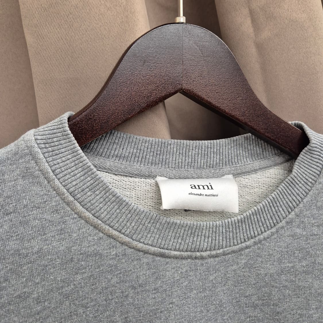 아미 스몰 하트 로고 맨투맨 M 상품이미지3