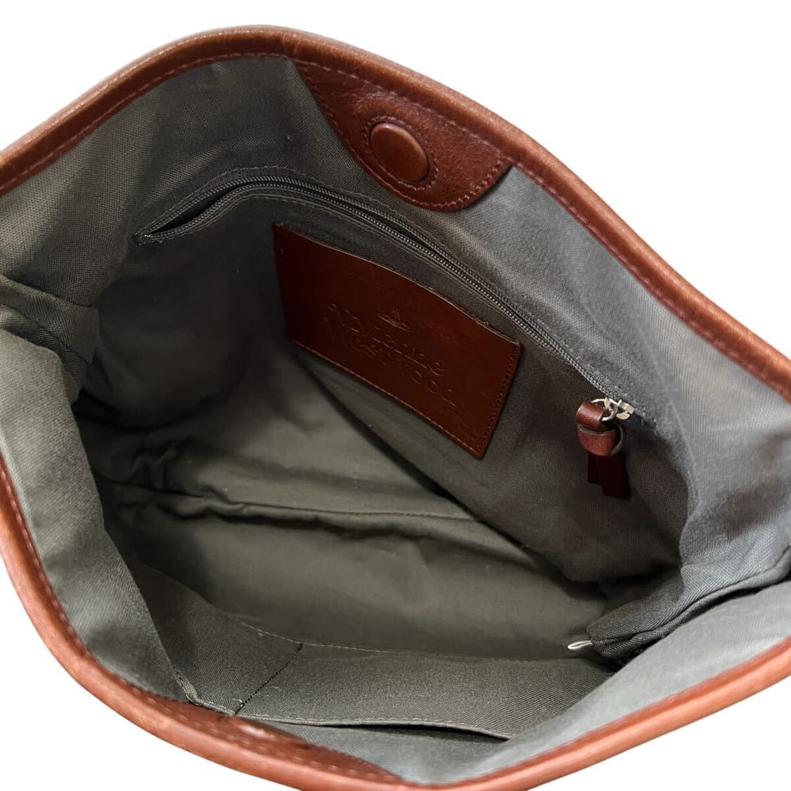 비비안 웨스트우드 로고 패턴 소가죽 숄더백 상품이미지6