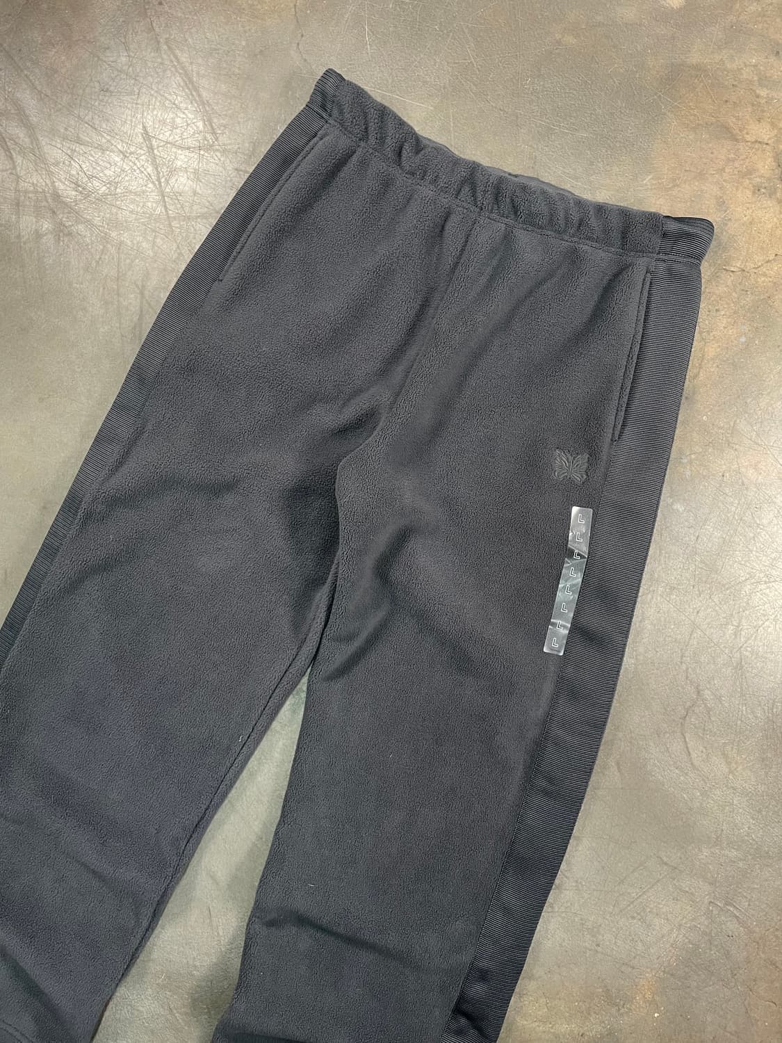 니들스 X 유니클로 플리스 트랙팬츠 상품이미지3