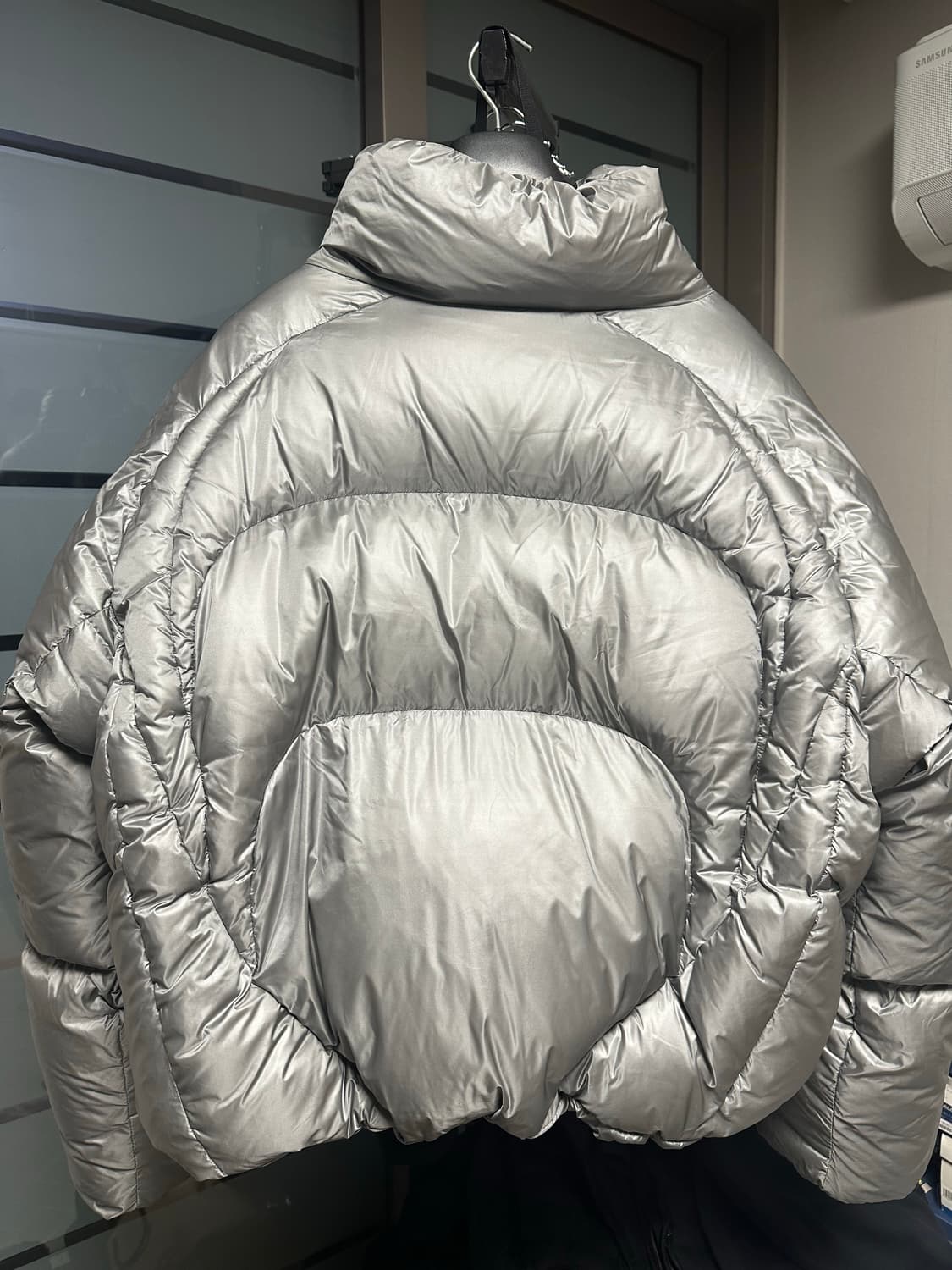 엔타이어스튜디오 uvr 다운 푸퍼 자켓 상품이미지2