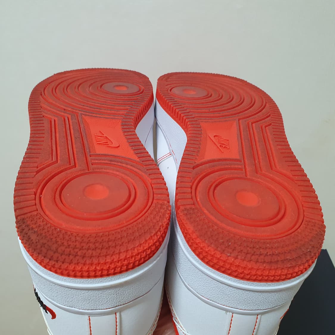 나이키 에어포스 1 러커 파크 오렌지 스티치 CT2585-100 상품이미지5