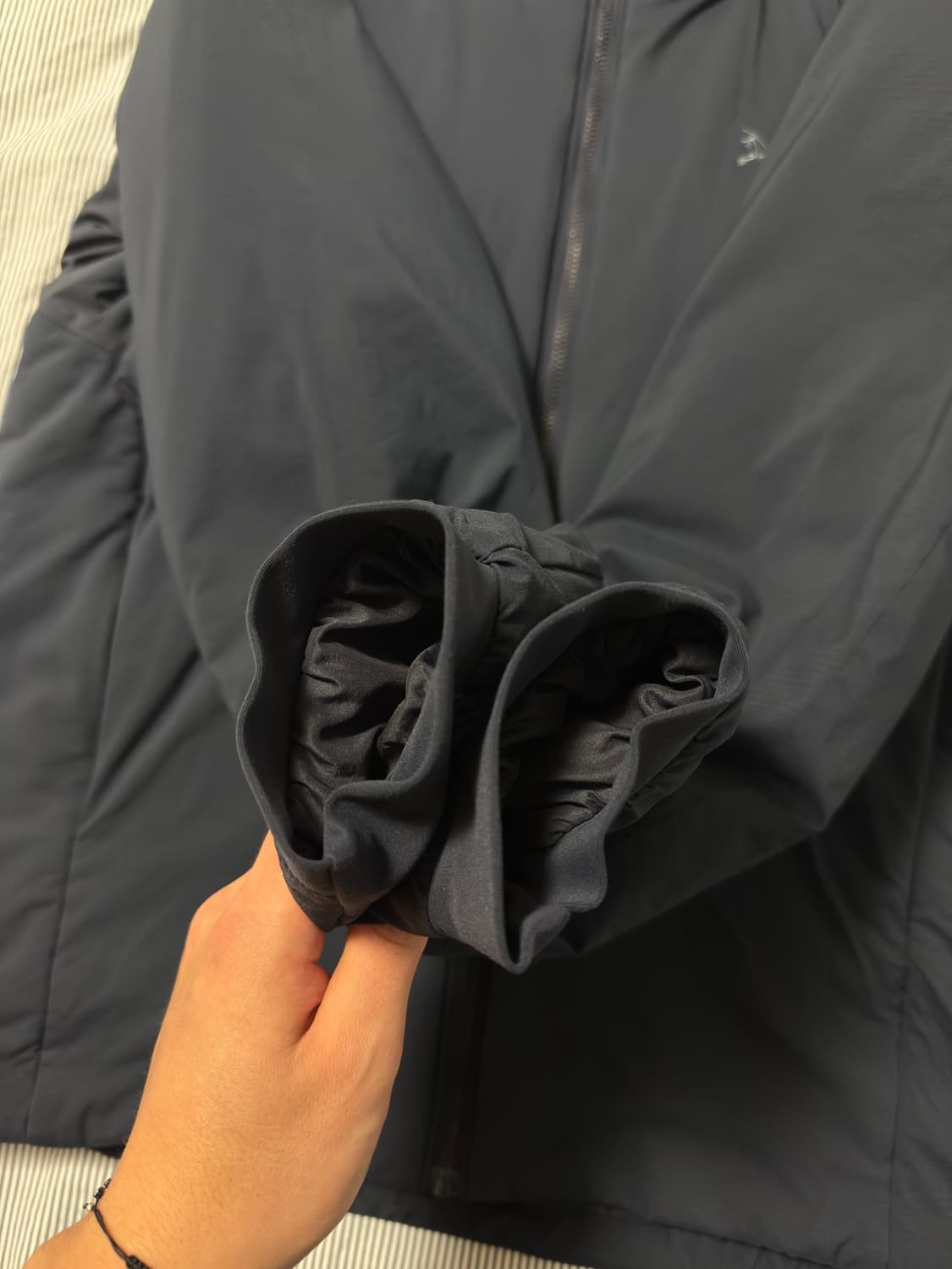 (SS급) 아크테릭스 아톰 헤비웨이트 후디 블랙 사파이어 M 상품이미지9