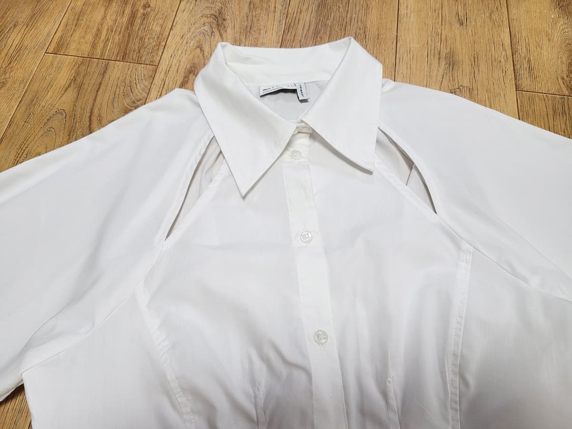 아소스(ASOS) 컷아웃 블라우스 통통55-66 새상품 상품이미지2