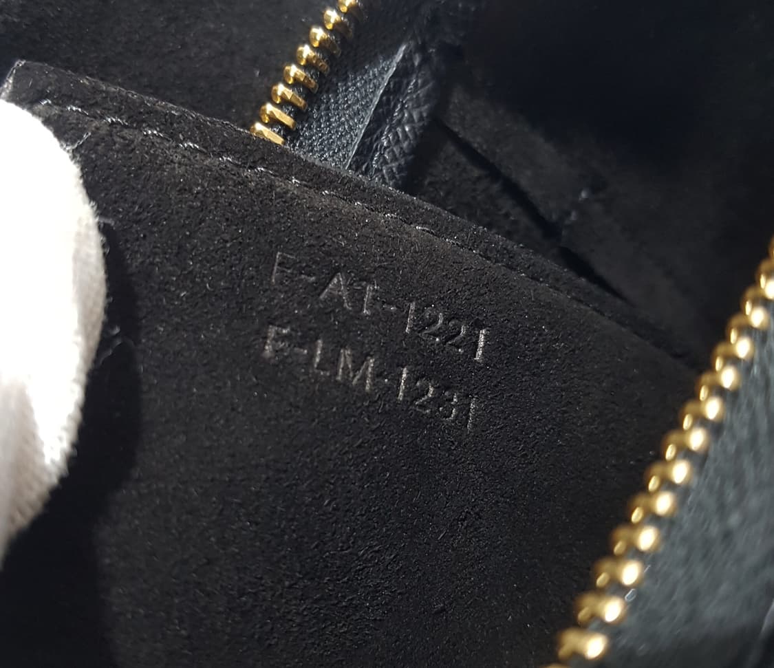 셀린느 마이크로 벨트백 블랙  상품이미지7