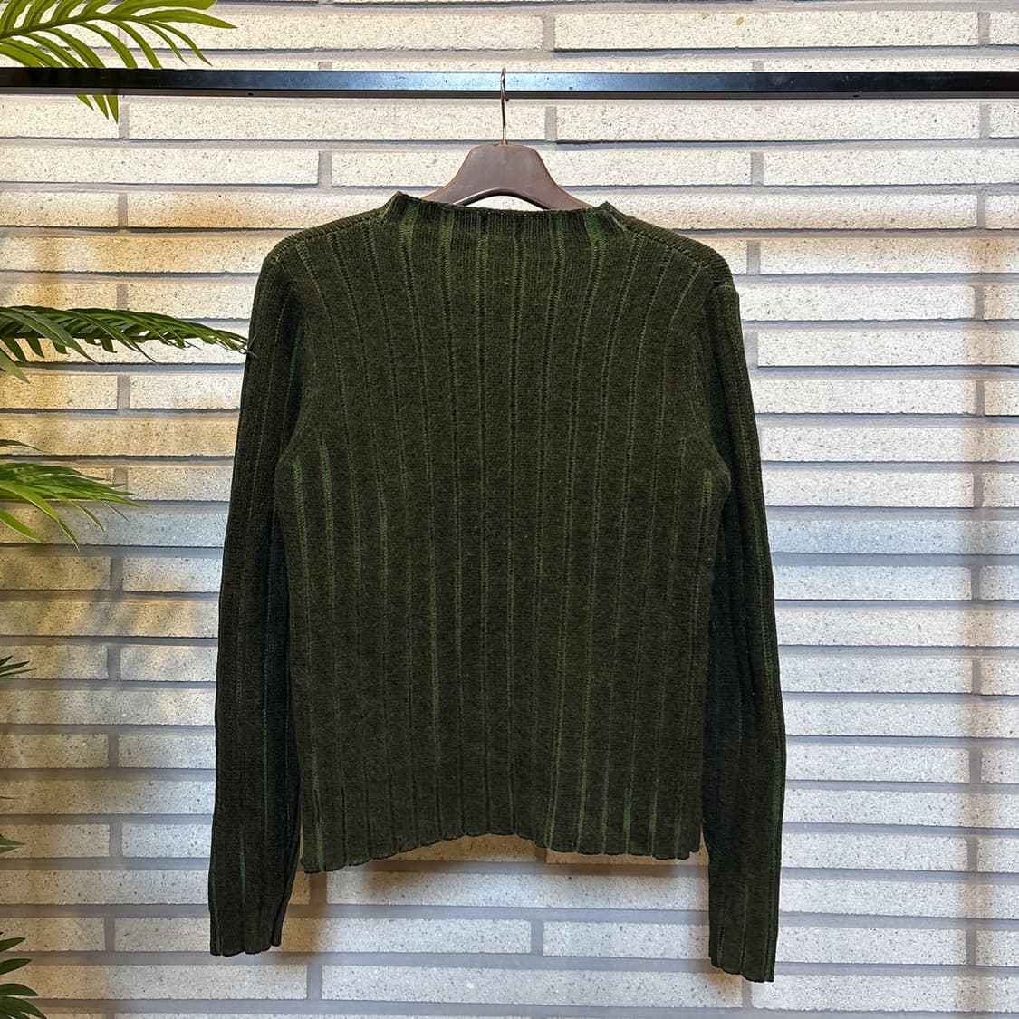 Calvin Klein 양면패턴 울니트 로고자수 골지 배색 디테일 그린 상품이미지3