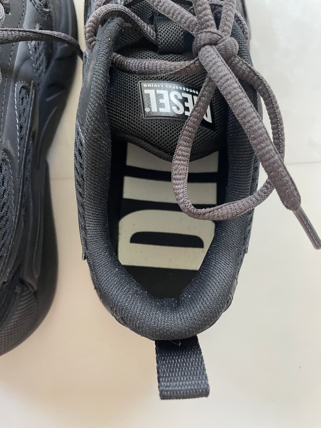 diesel 여성 운동화 새것 상품이미지3