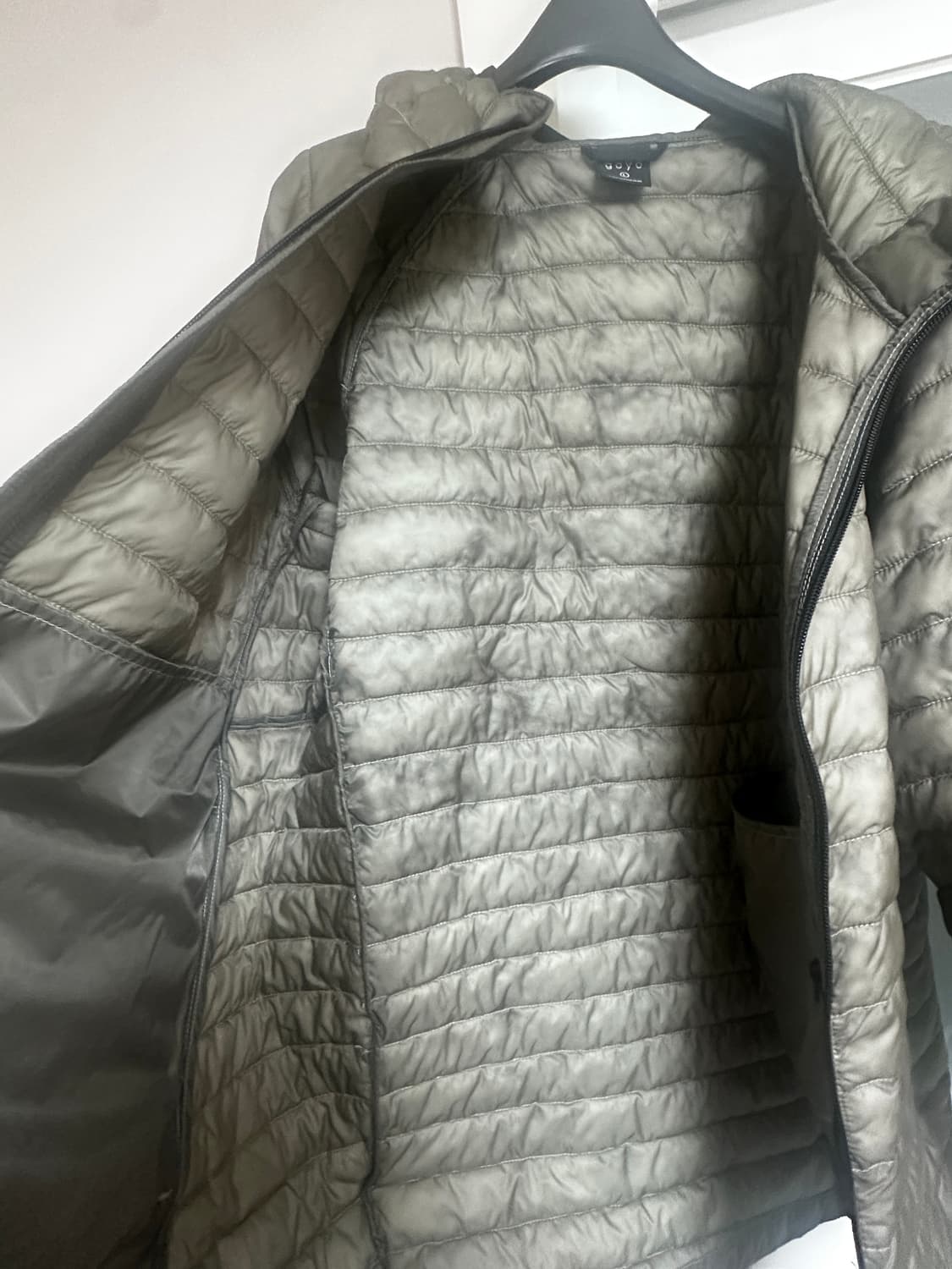 고요웨어 인슐레이션 자켓 팝니다. 상품이미지4