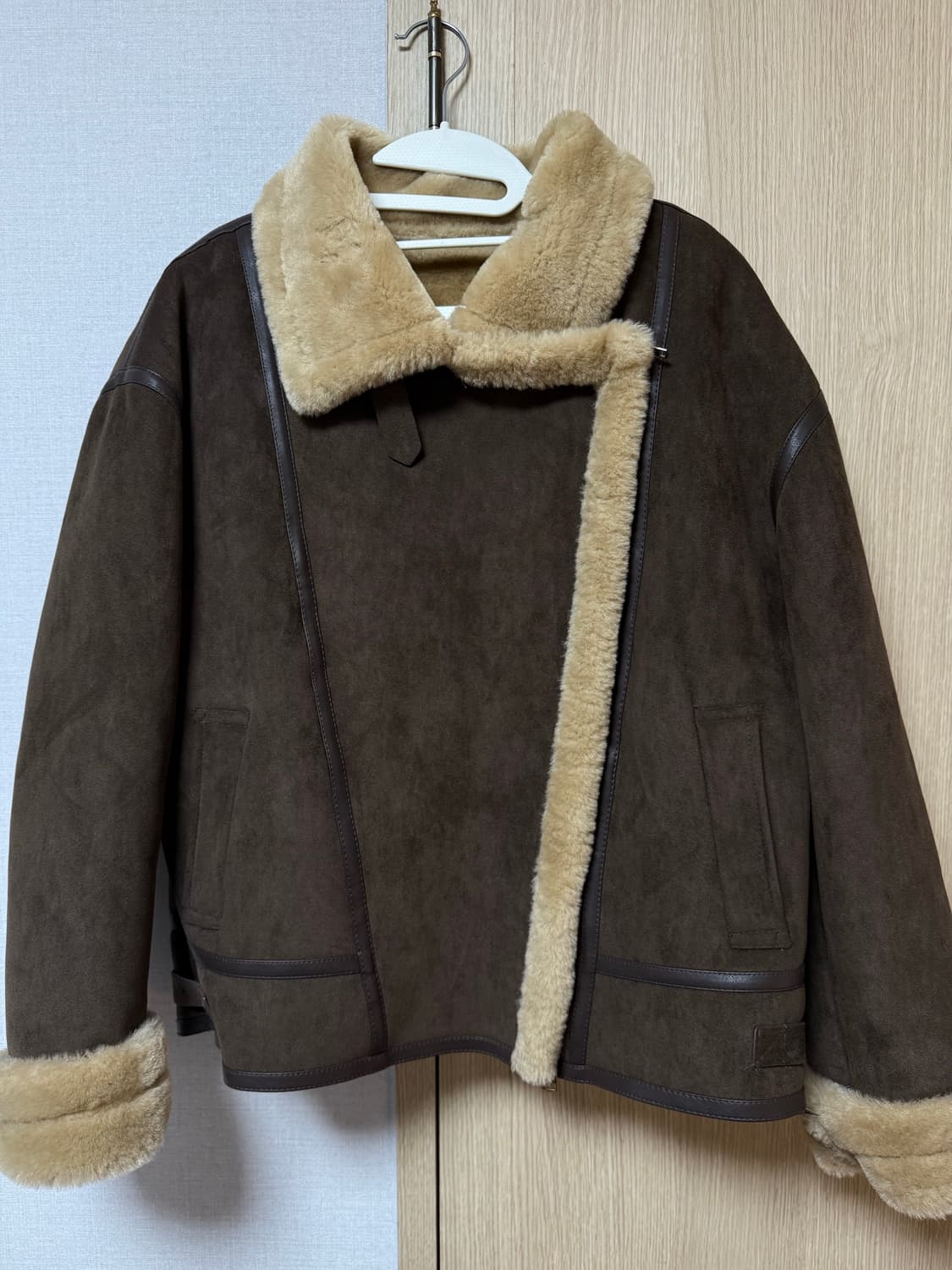 Roompacker 무스탕 상품이미지1