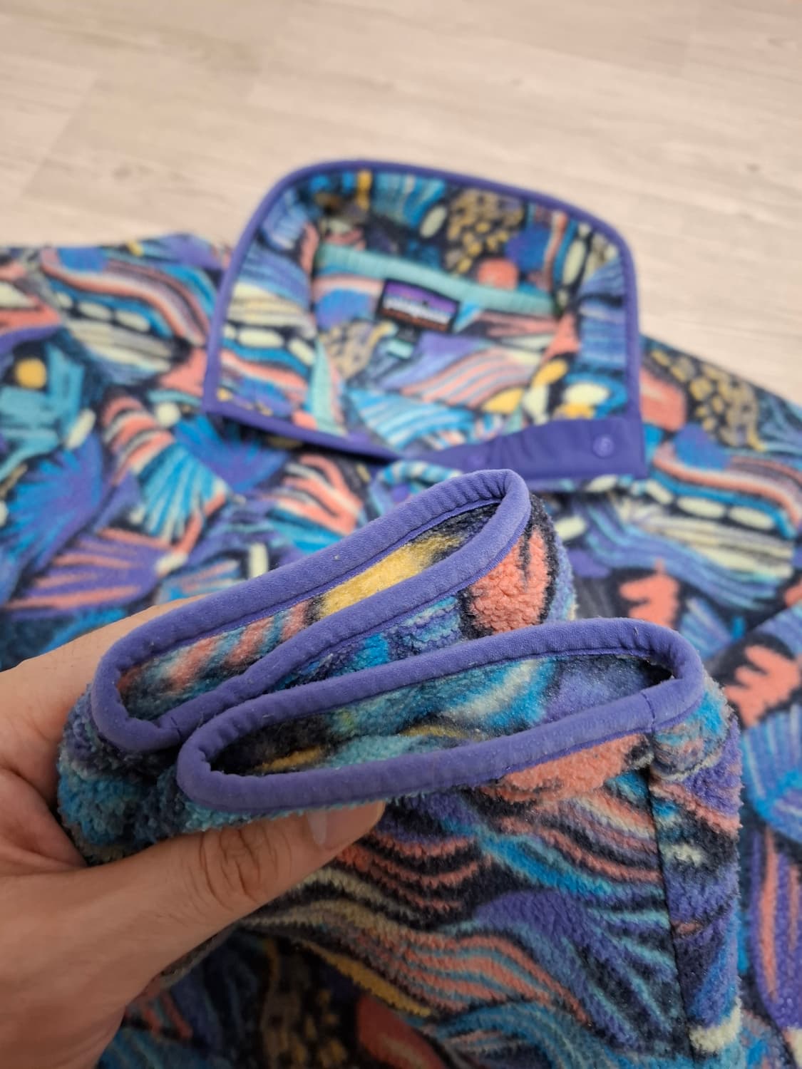 L 파타고니아 신칠라 플리스 풀오버 스냅티 크레이지 패턴 상품이미지4