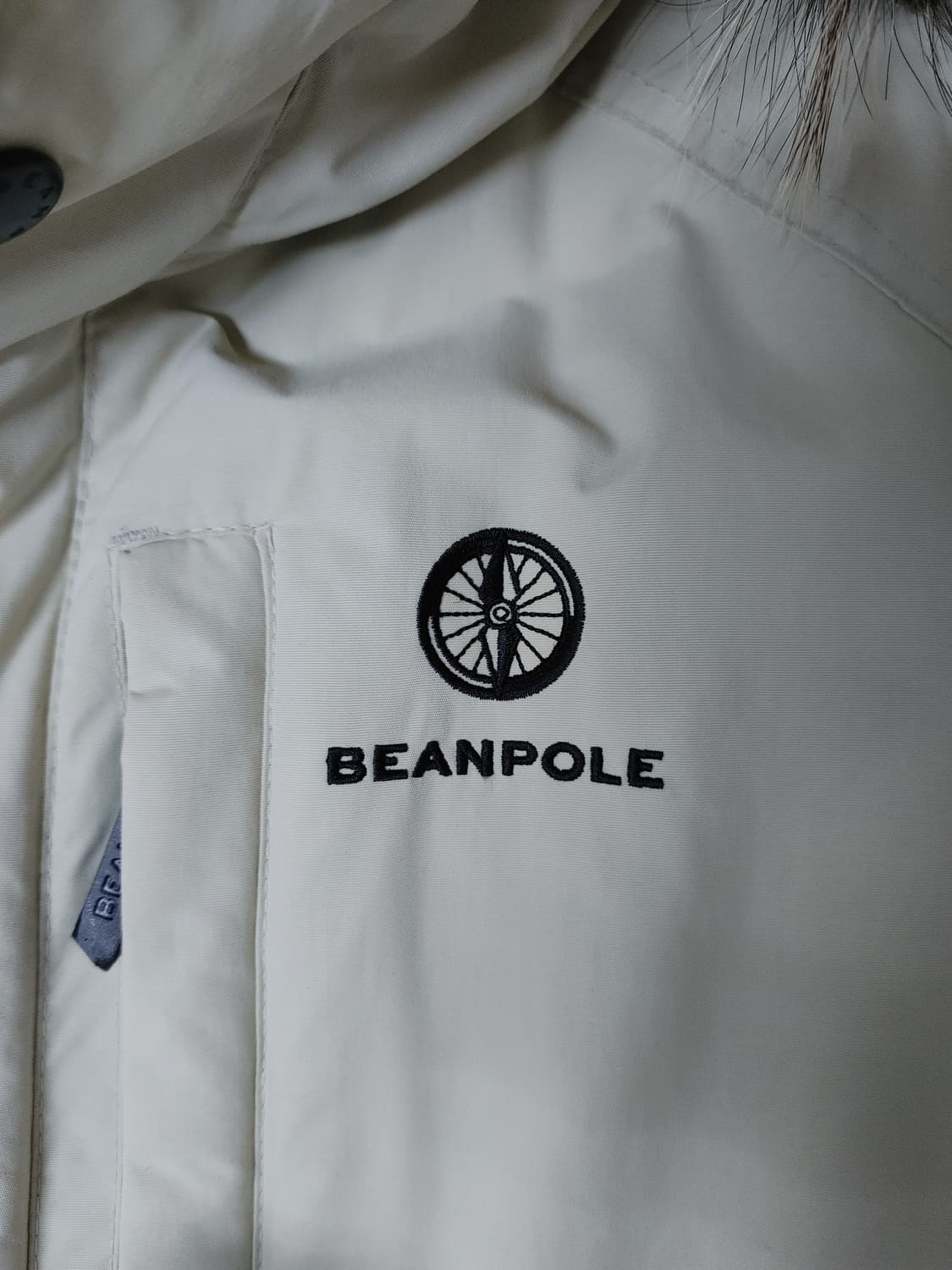 BEANPOLE OUTDOOR 빈폴아웃도어 라쿤털 후드 오리털패딩 상품이미지3