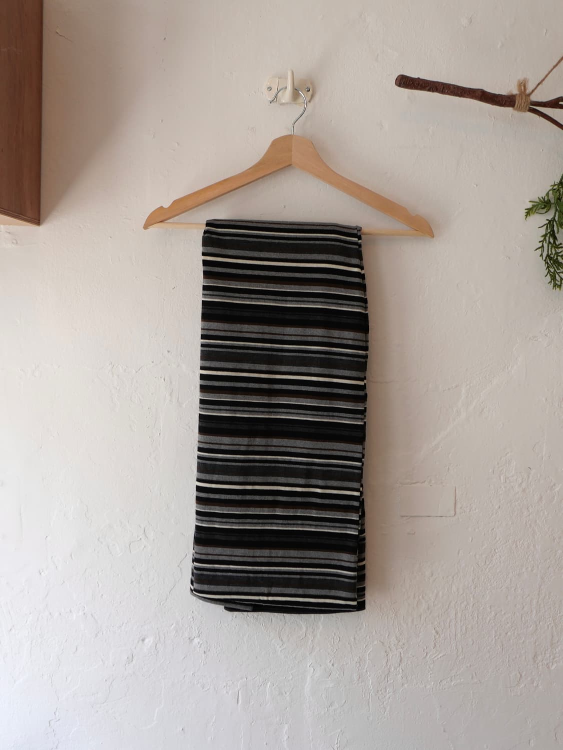 준야 와타나베 스트라이프 머플러 상품이미지1