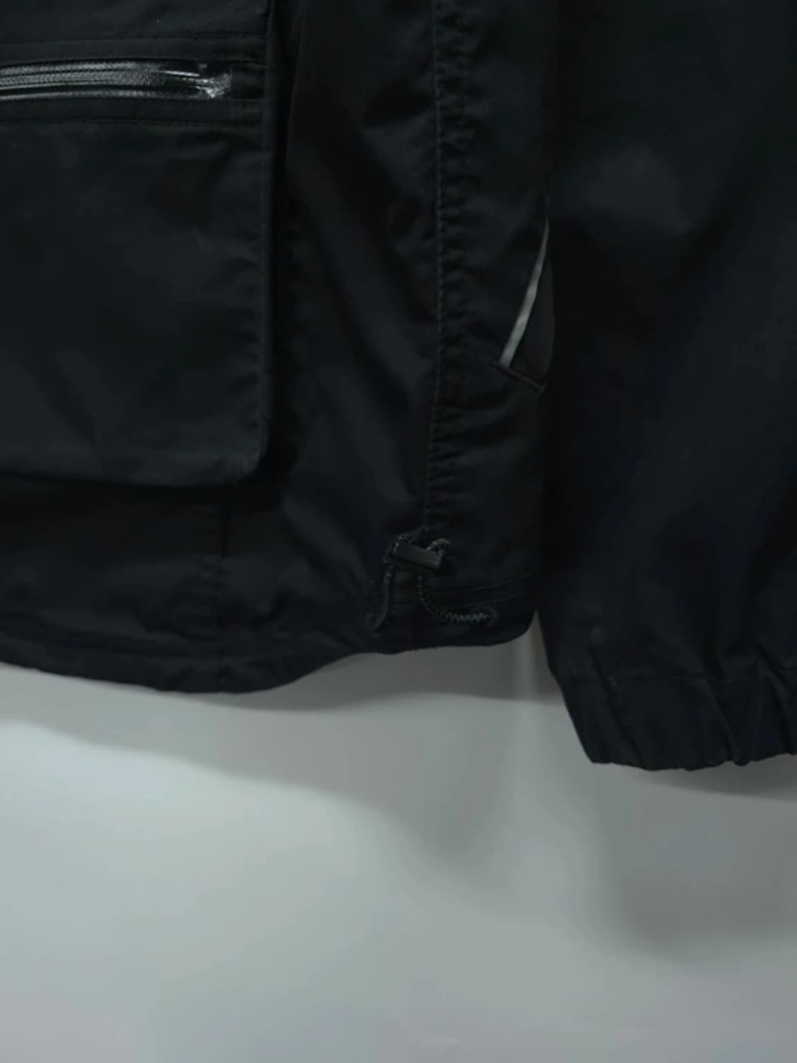 리바이스 화이트탭 남성 블랙 후드 바람막이 자켓 (95) 상품이미지4