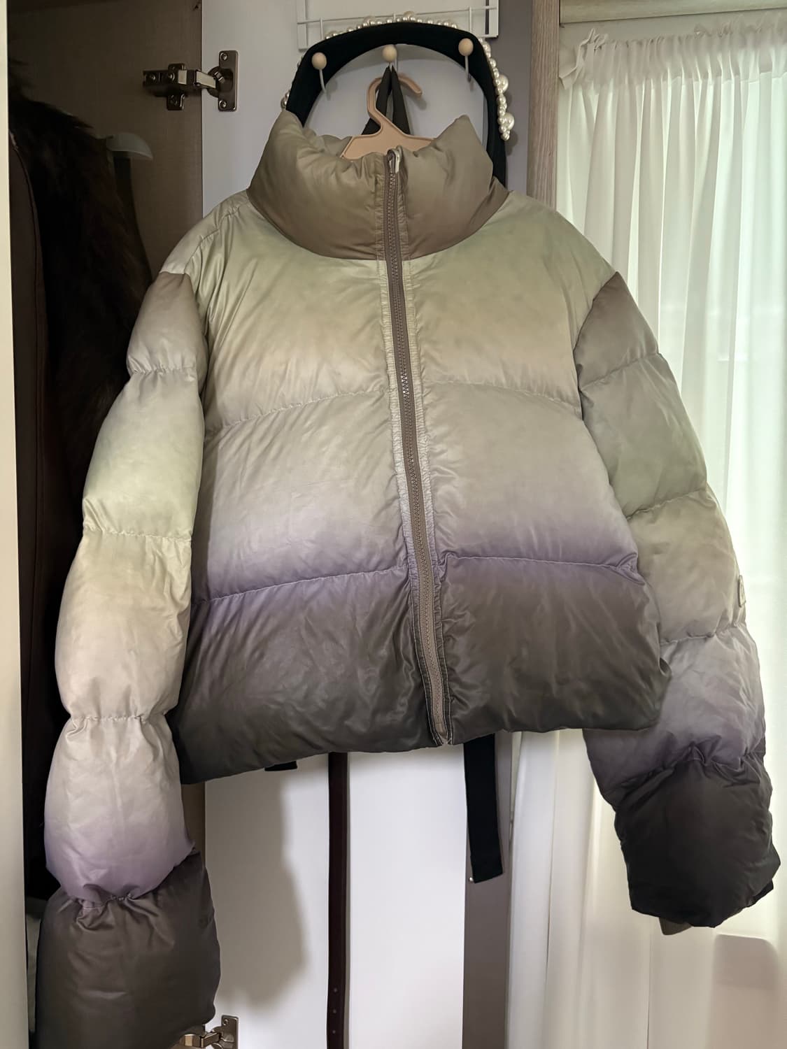 더오픈프로덕트 옴브레 리버시블 패딩 상품이미지2