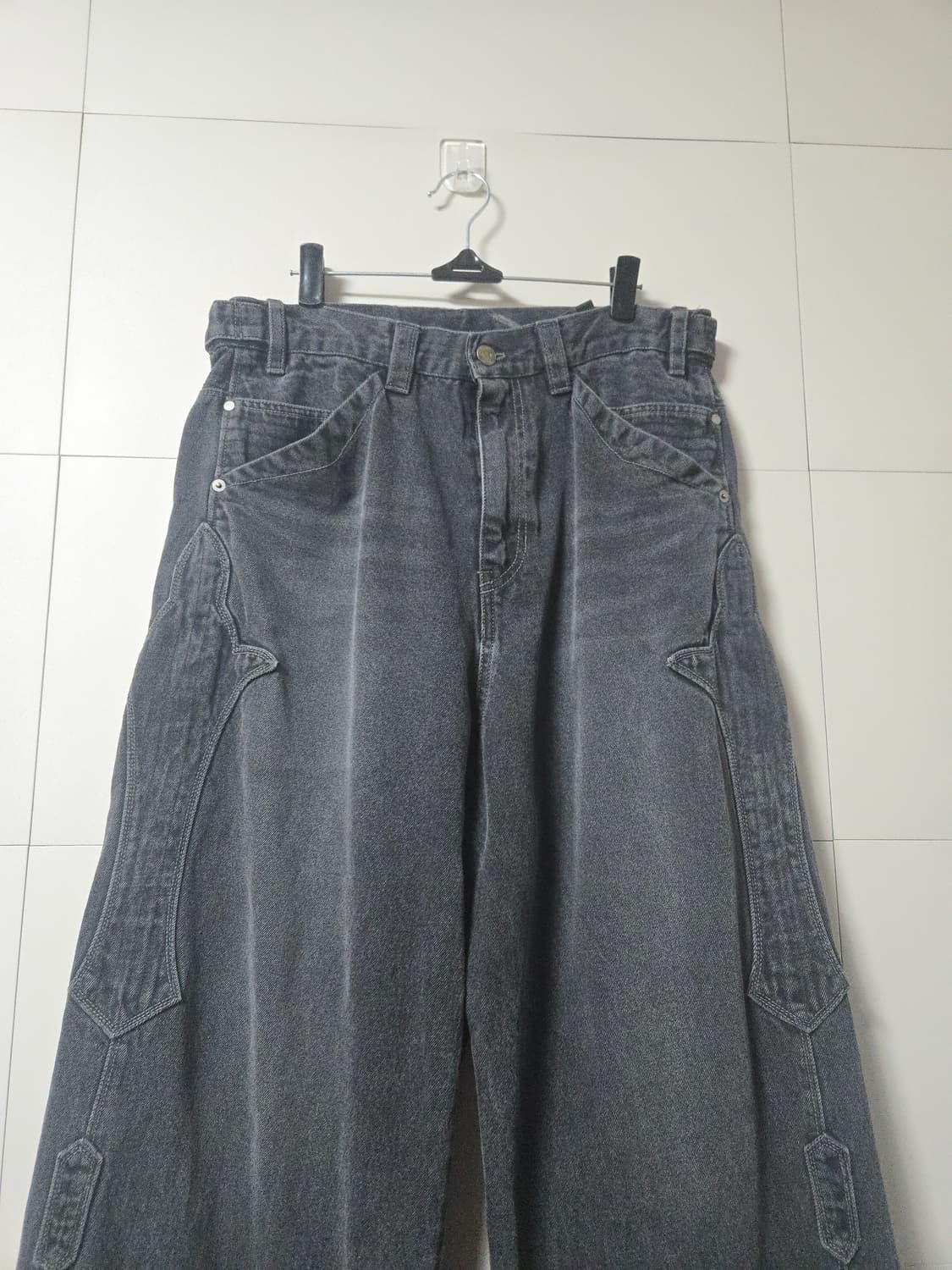 폴리테루 플뤠르 패치드 데님 팬츠 워시드 그레이  3사이즈 상품이미지1