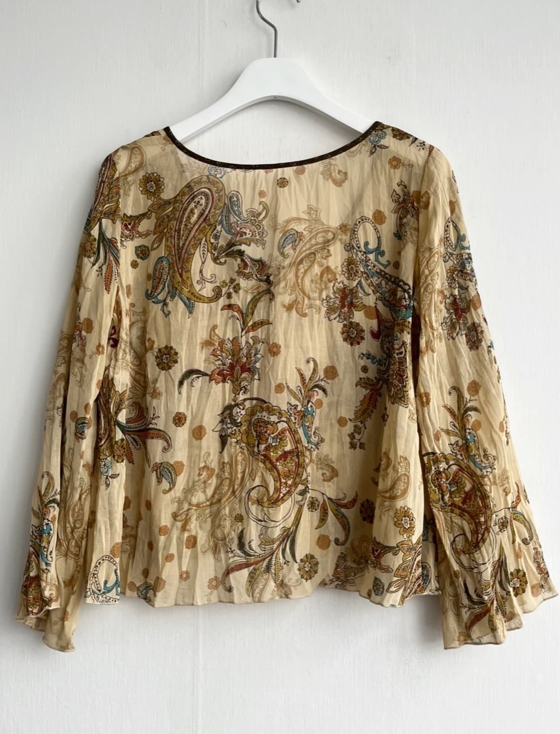베이지 페이즐리 플레어 블라우스  상품이미지5