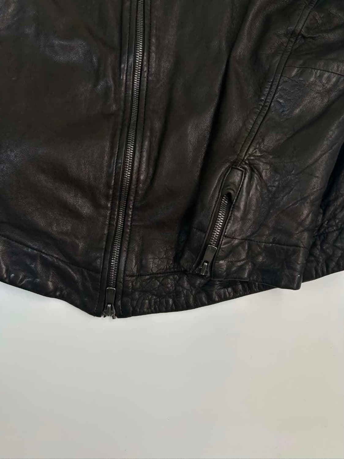 [1] Leon Louis Lambskin Leather 비대칭 하이넥  상품이미지3