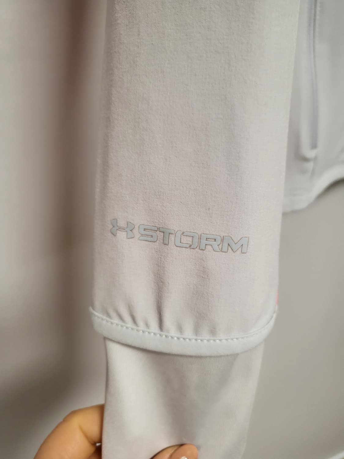 언더아머 여성용 아웃런 더스톰 후드자켓 상품이미지5