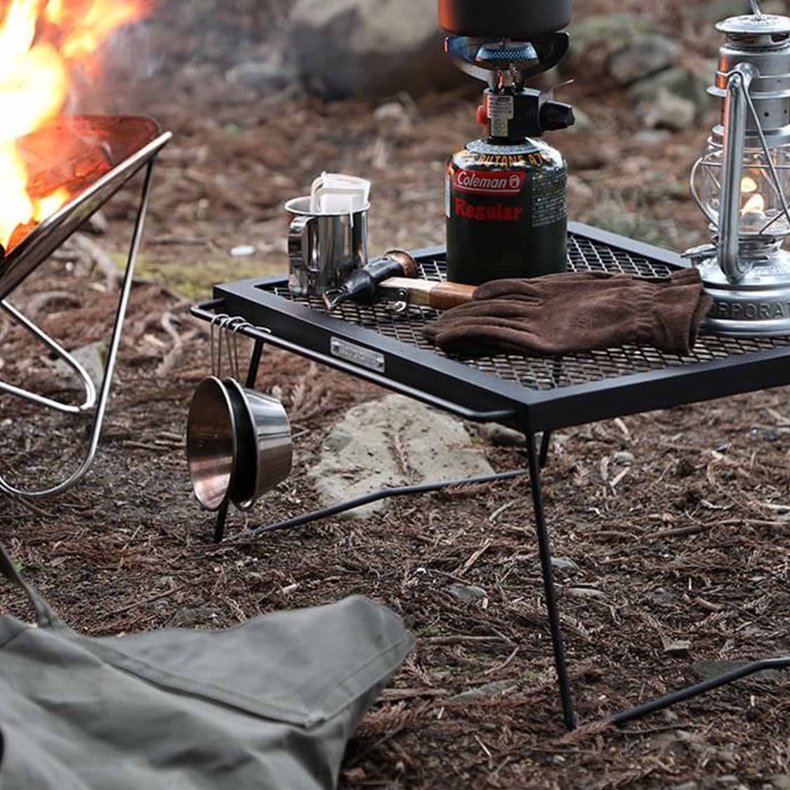 퀵 캠프 X ONOE 콜라보 아이언 메쉬 캠핑 테이블 상품이미지2