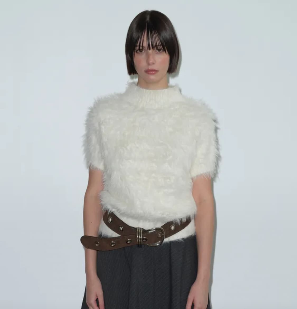 마가린핑거스 헤어리 하이넥 니트 퍼 탑 아이보리 상품이미지1