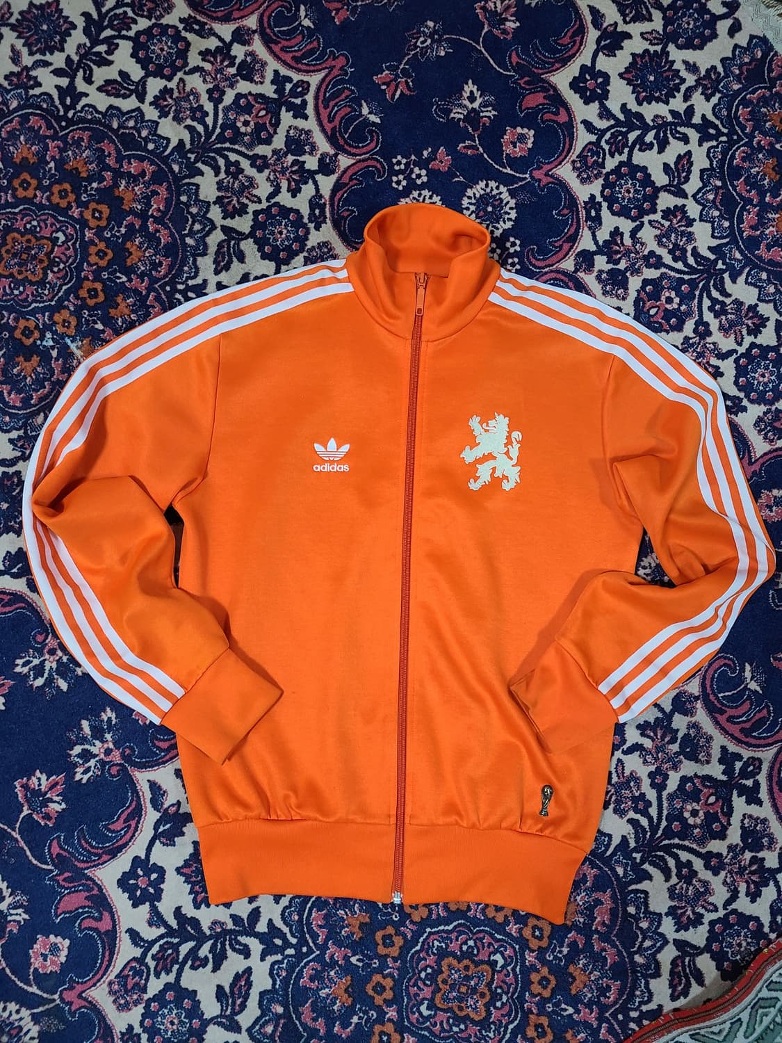 아디다스 x FIFA 올드스쿨 네덜란드 국대 트랙탑 저지 상품이미지3