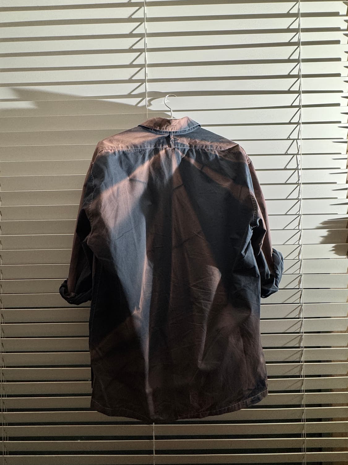 [XL] 지용킴 22AW 선블리치 셔츠 네이비 상품이미지2