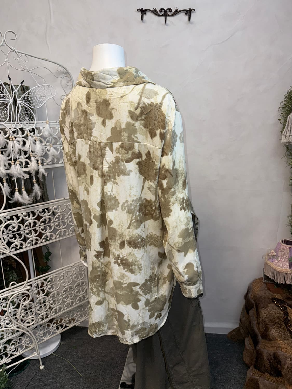 Mute brown oriental floral over loose bl 상품이미지5