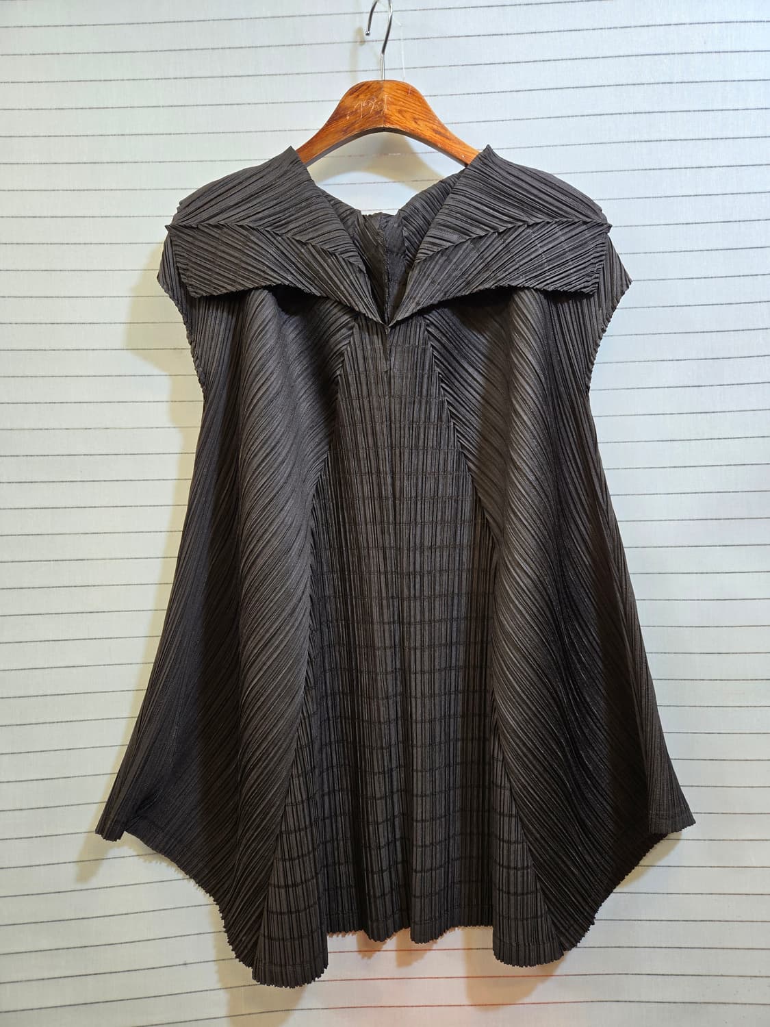 이세이미야케 플리츠플리츠 브라운 블라우스 상품이미지1