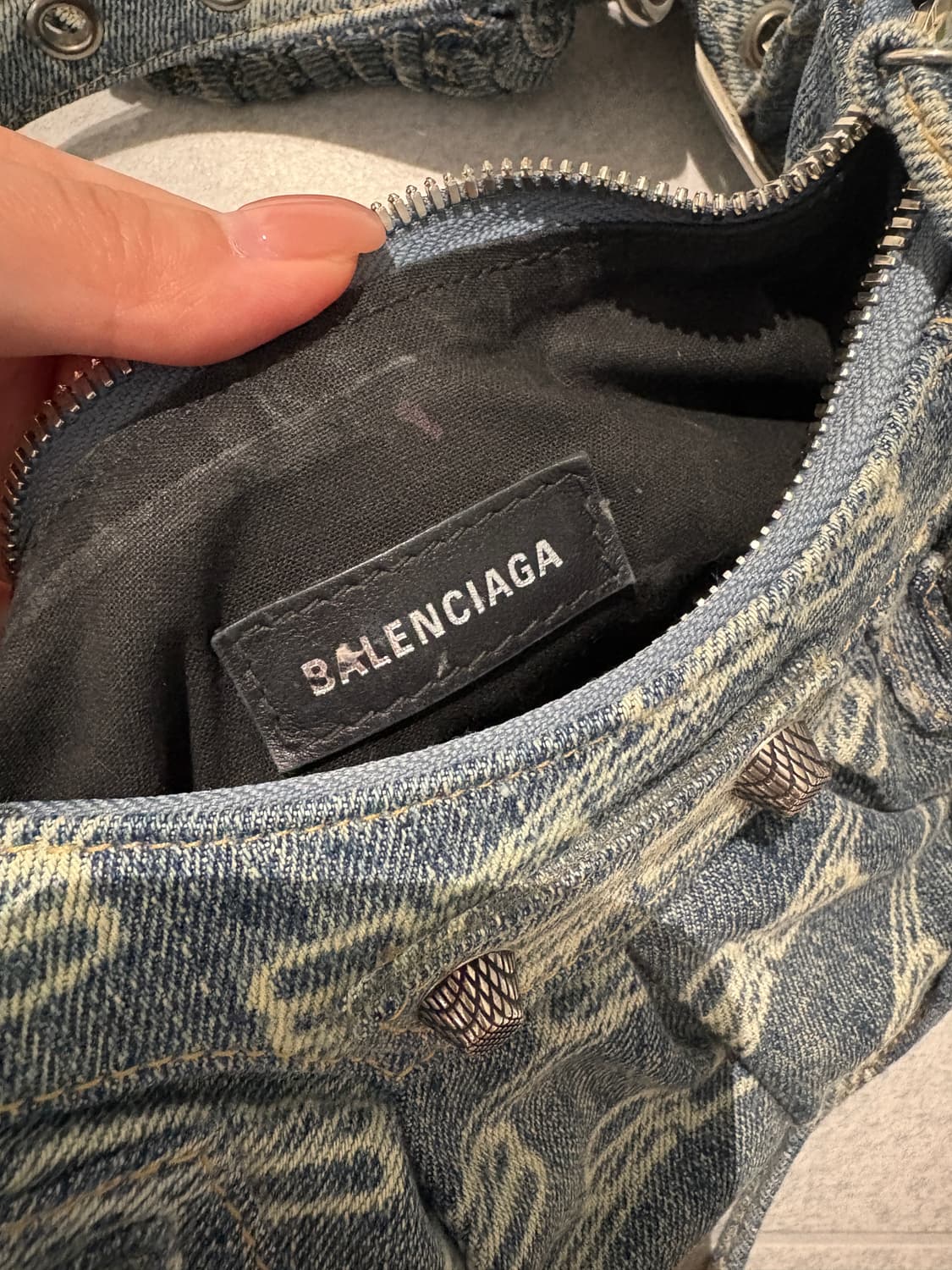 발렌시아가 xs 르카골 데님  상품이미지4