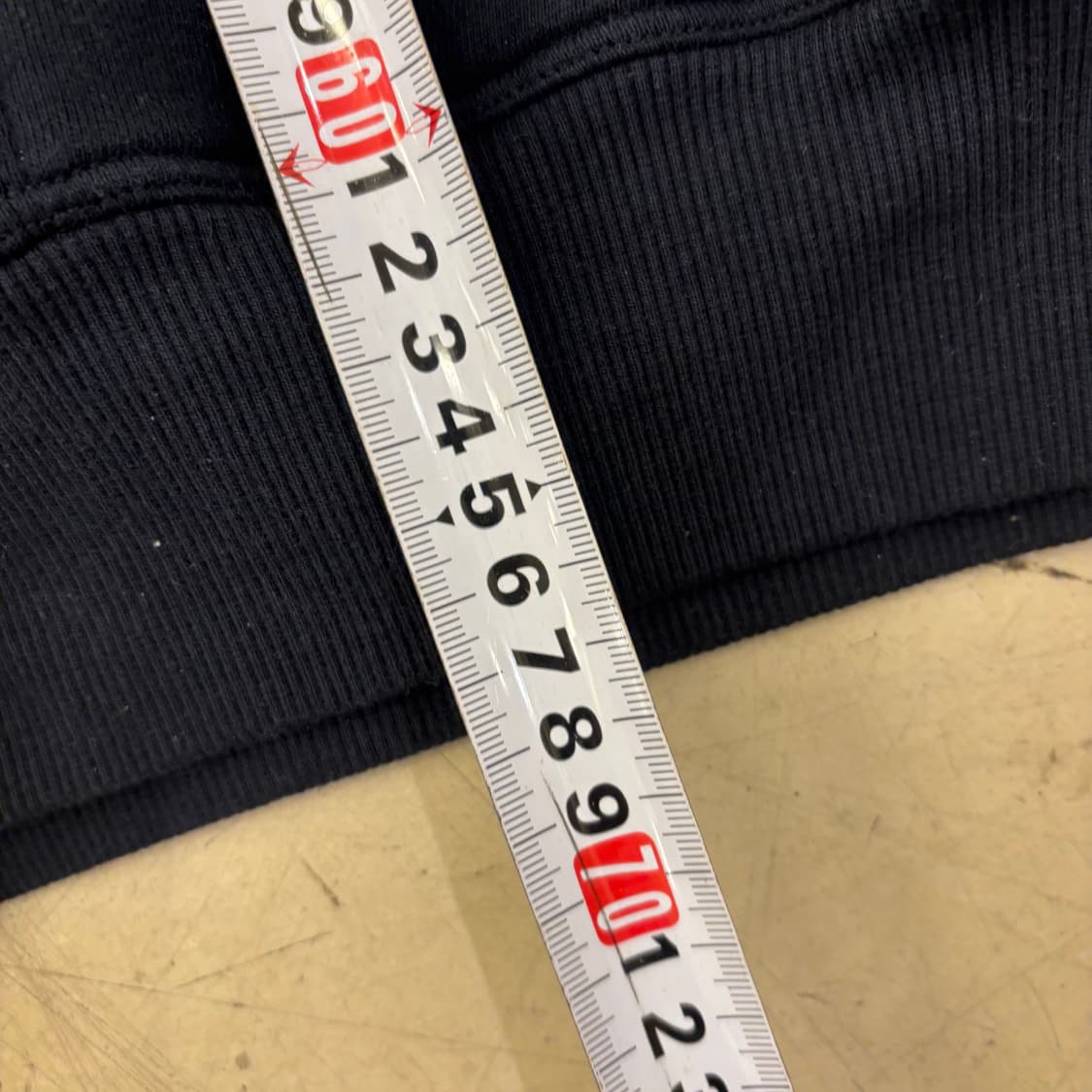 이벳필드 스몰로고 카라 맨투맨 상품이미지4