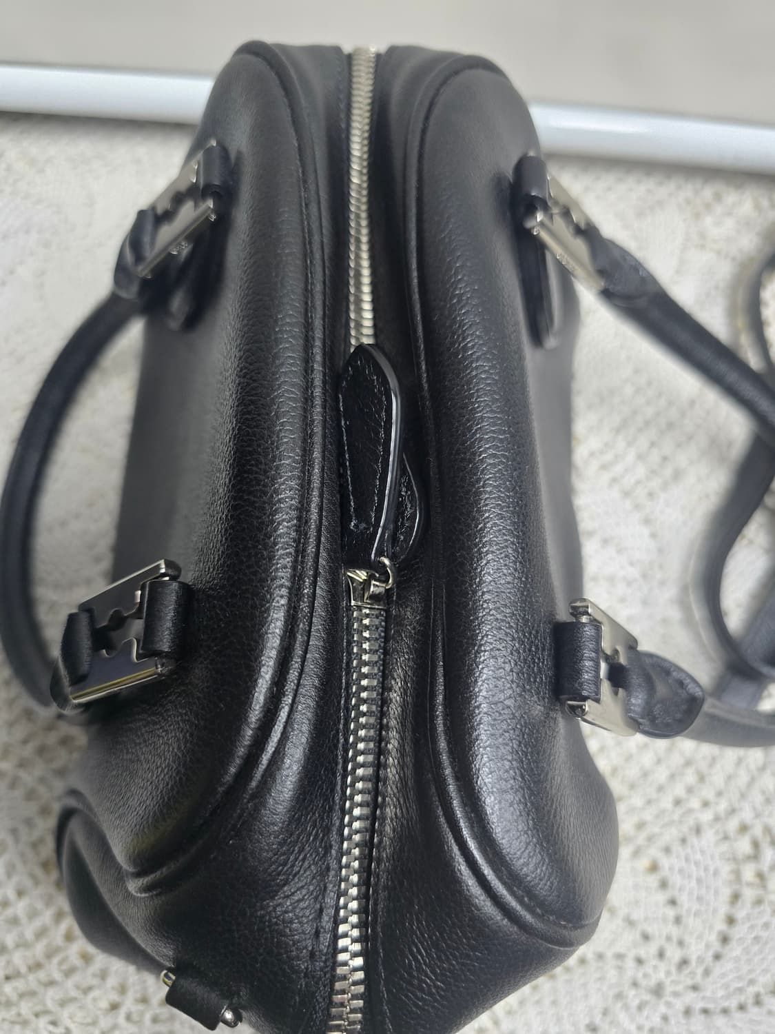 분크 하프문 데뷔 스몰백 (가죽제품) 상품이미지7