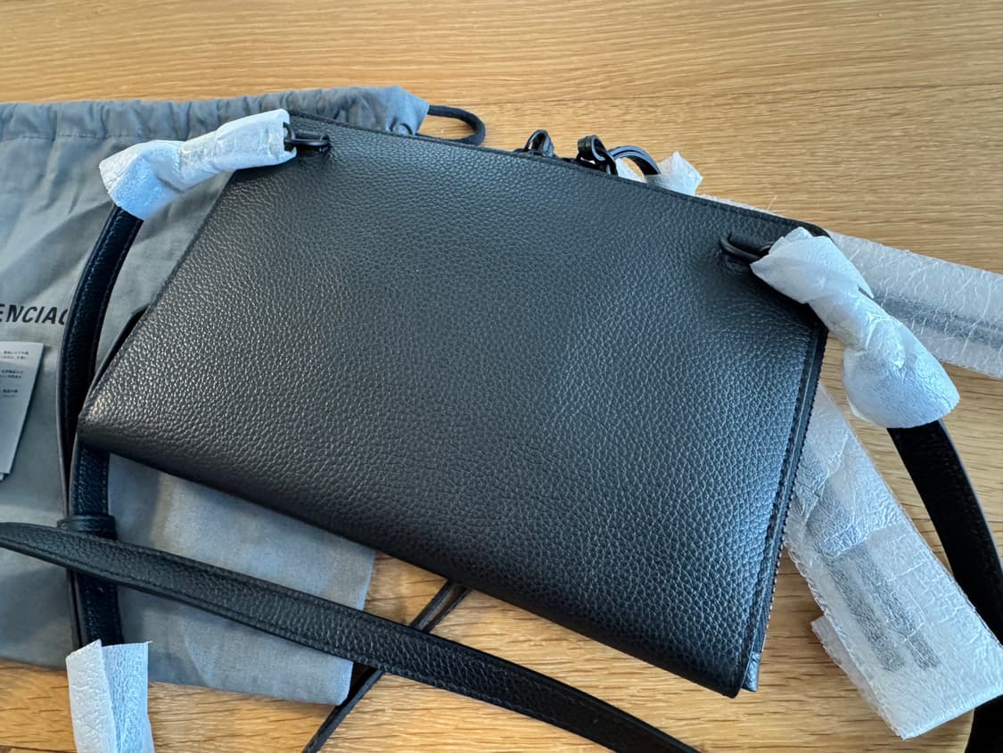 발렌시아가 네오 클래식 스몰 클러치 크로스백 상품이미지3