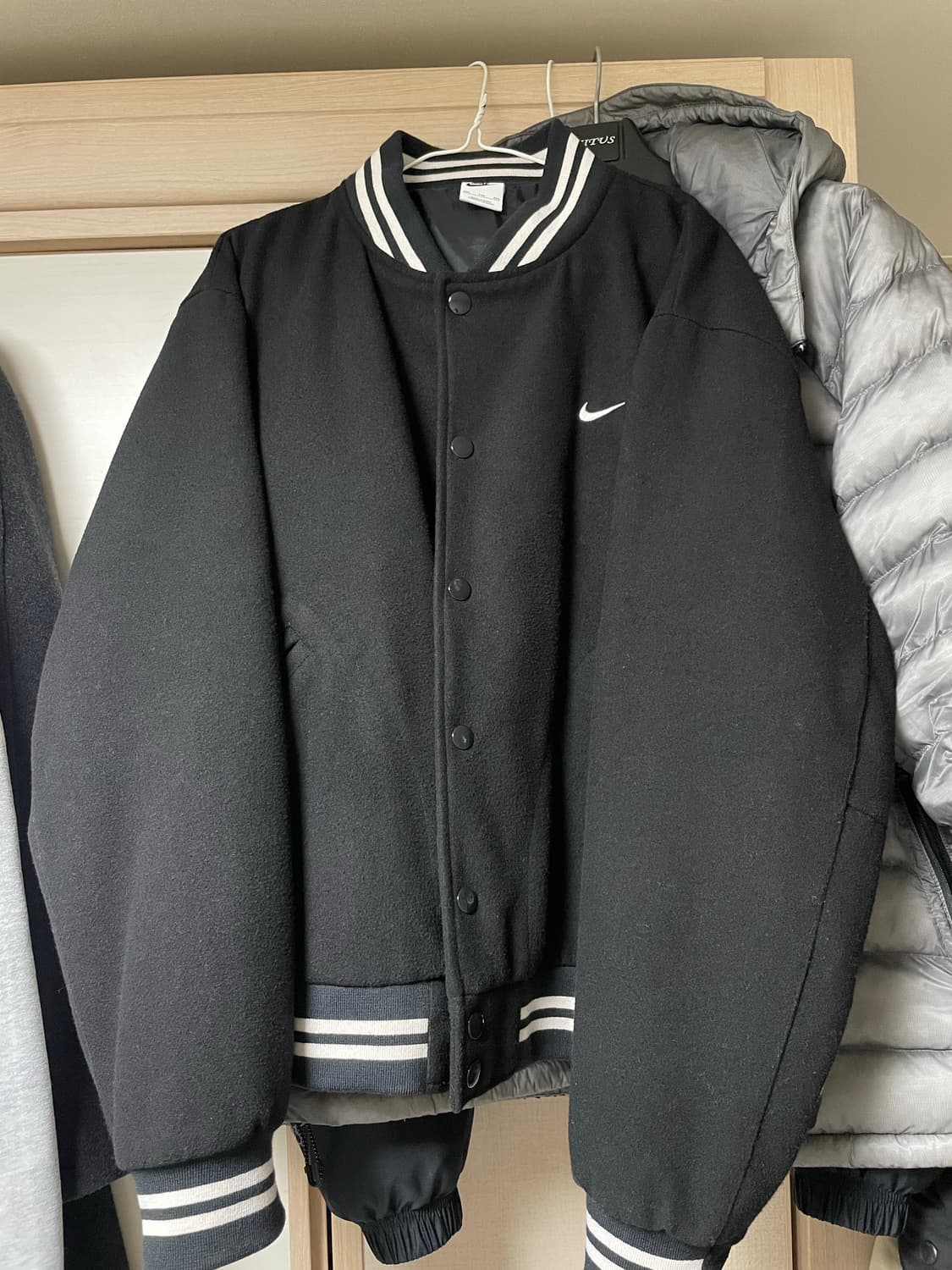 나이키 NSW 어센틱 바시티 자켓 블랙 아시아 XXL 상품이미지1