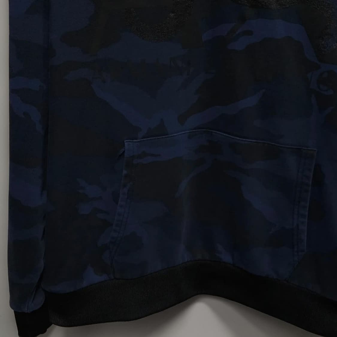100 ARMANI 아르마니 익스체인지 카모 후드티 루즈핏 네이비 상품이미지4