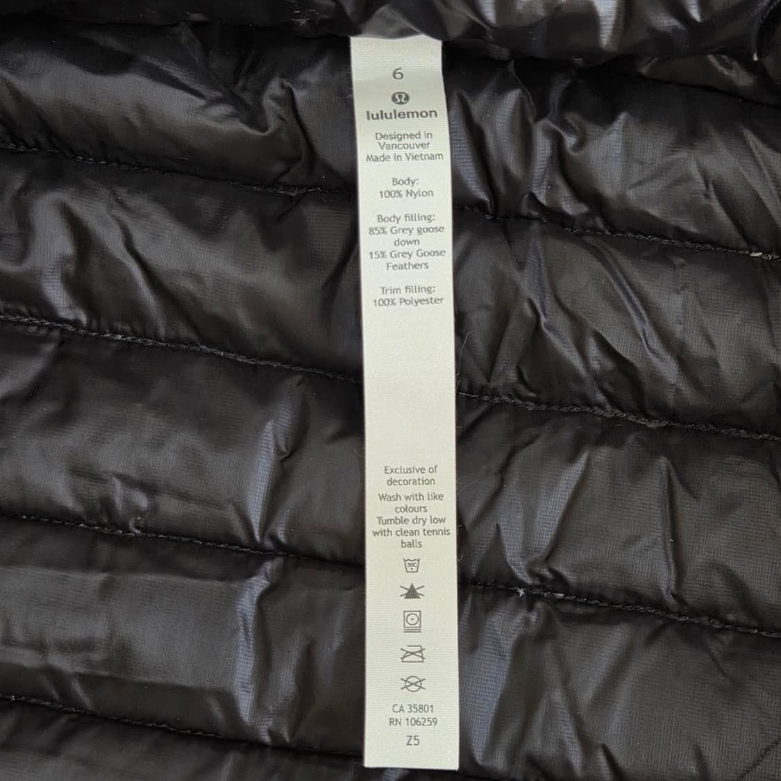 Lululemon 룰루레몬 블랙 구스 다운 베스트  상품이미지4