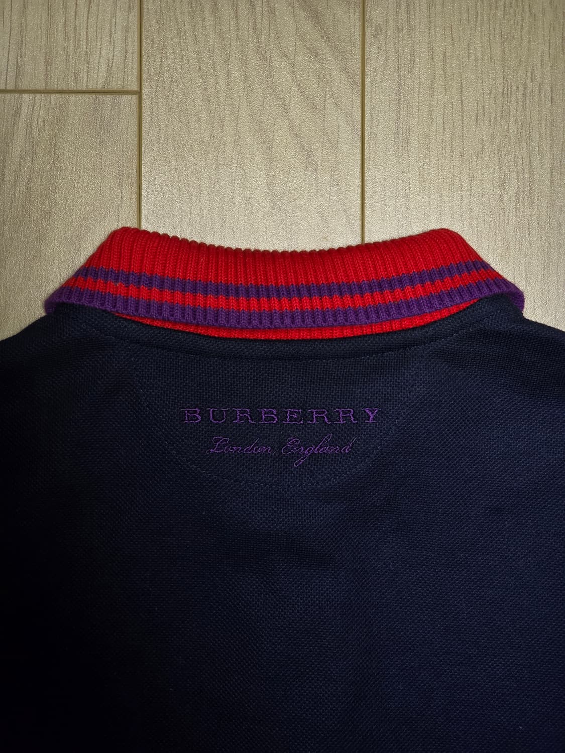 버버리 백로고 각인 코튼 멀티 폴로셔츠  상품이미지2