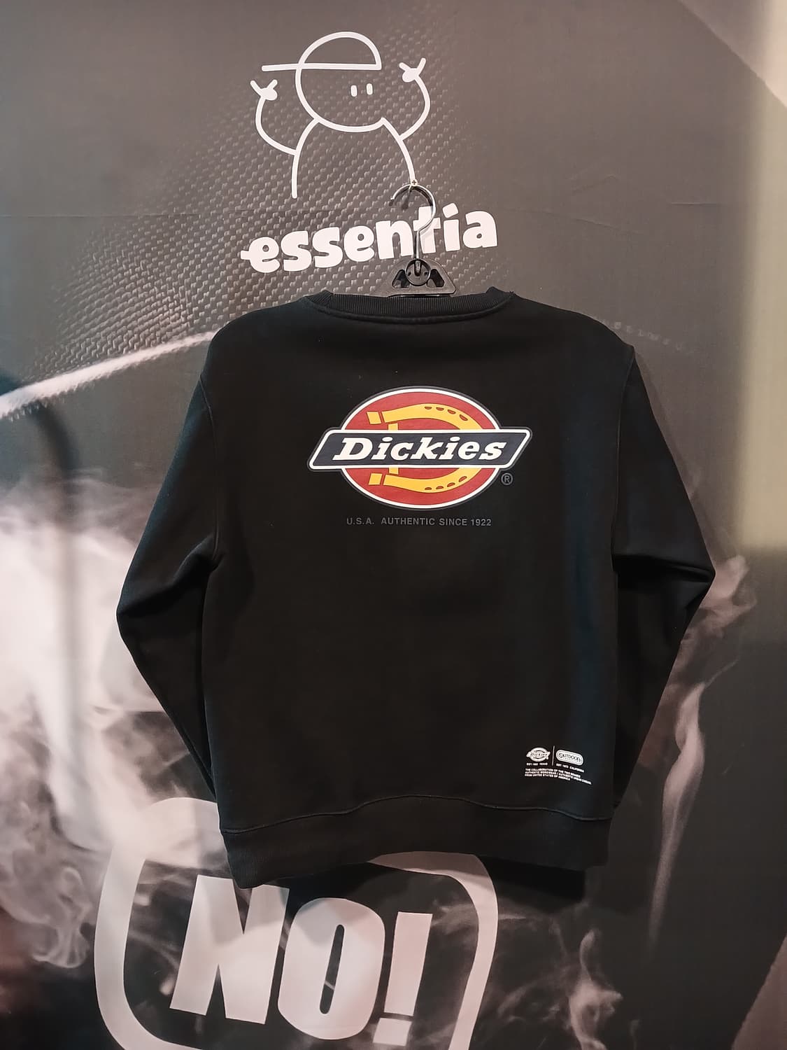 디키즈 아웃도어 콜라보 맨투맨 블랙 상품이미지2