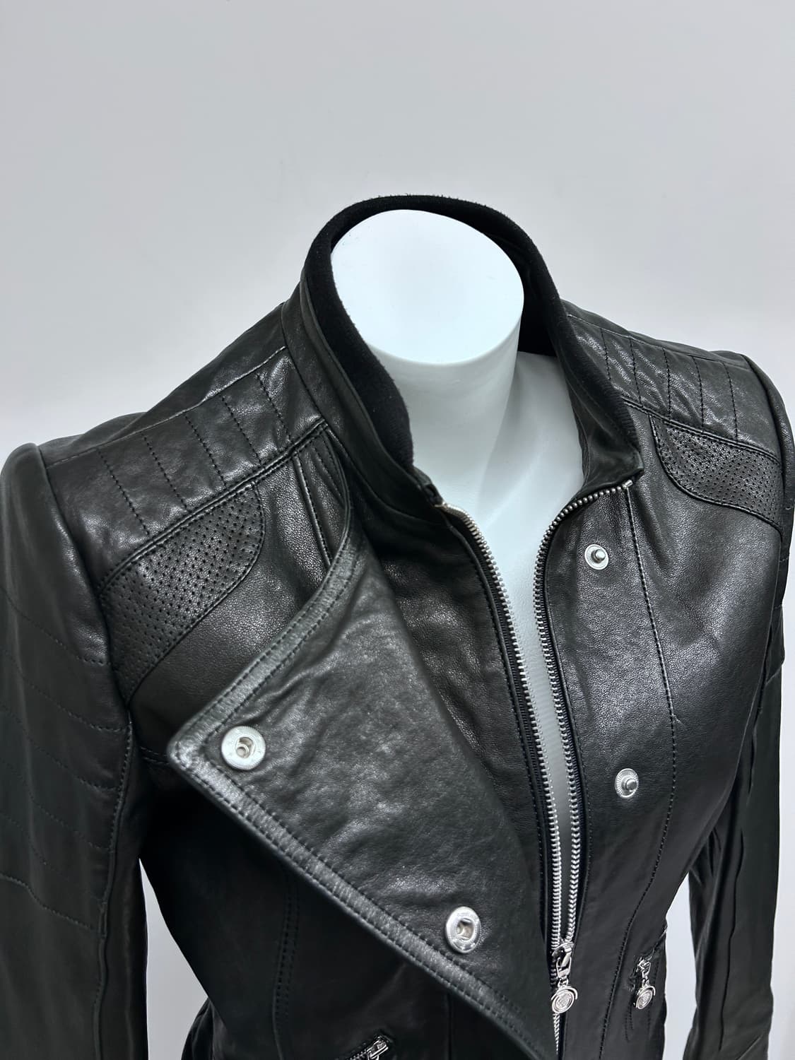 비대칭 판넬 램스킨 바이커 자켓 상품이미지5