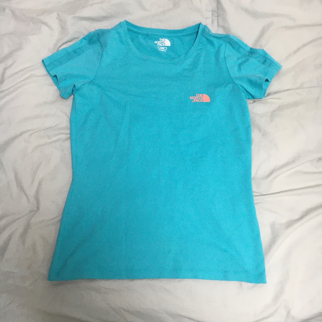 노스페이스 여성 스포츠 반소매 반팔티 상품이미지1