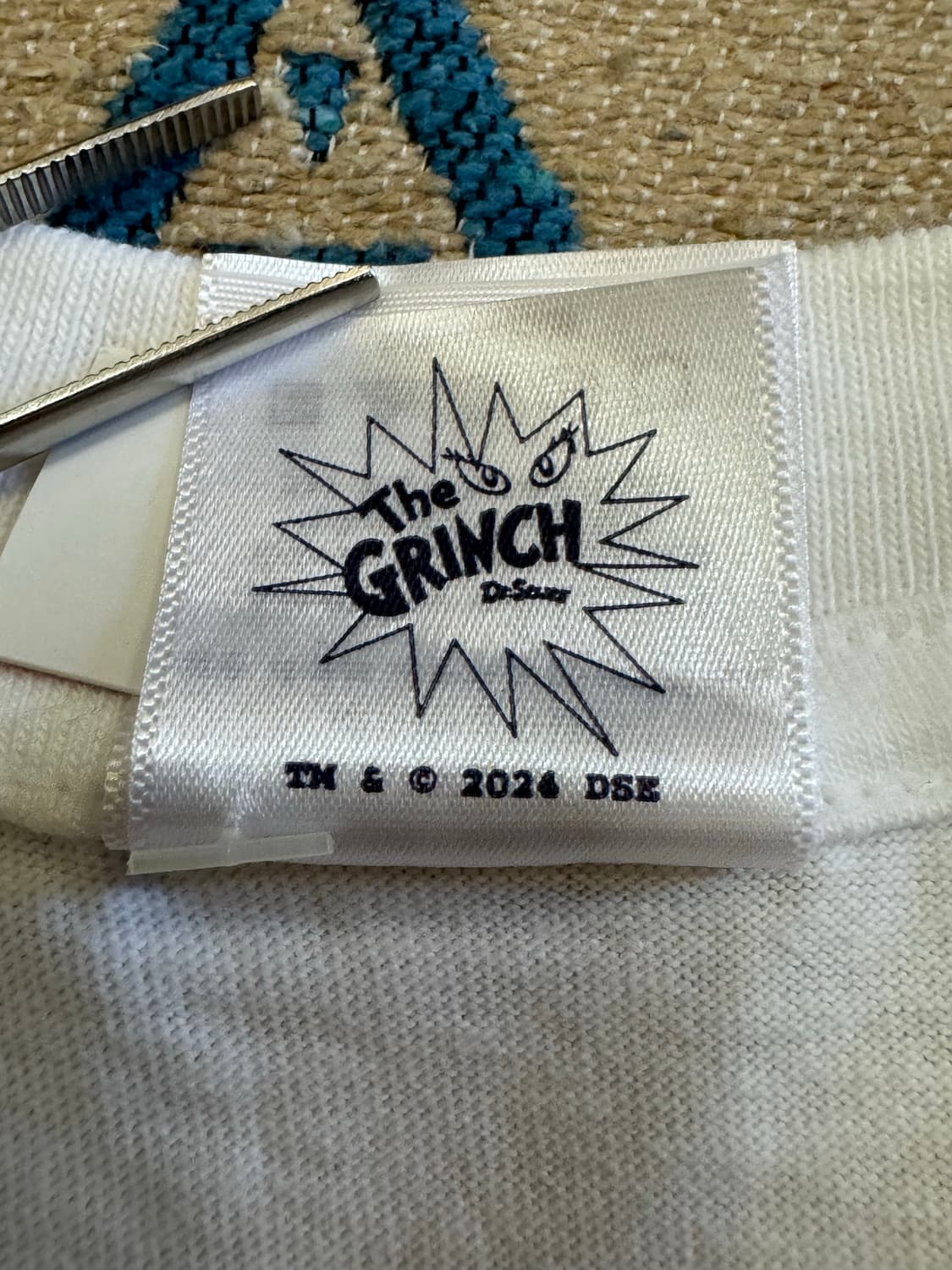 [L] 슈프림 그린치 티셔츠 화이트 - 24FW 상품이미지8