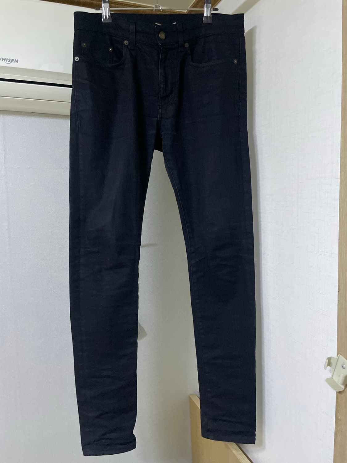 생로랑 D02 블랙진 상품이미지1