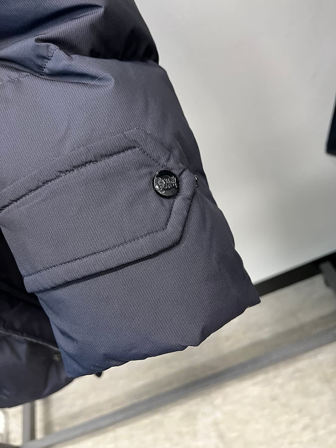 95-100) 보기밀라노 라쿤퍼 다운패딩  상품이미지6